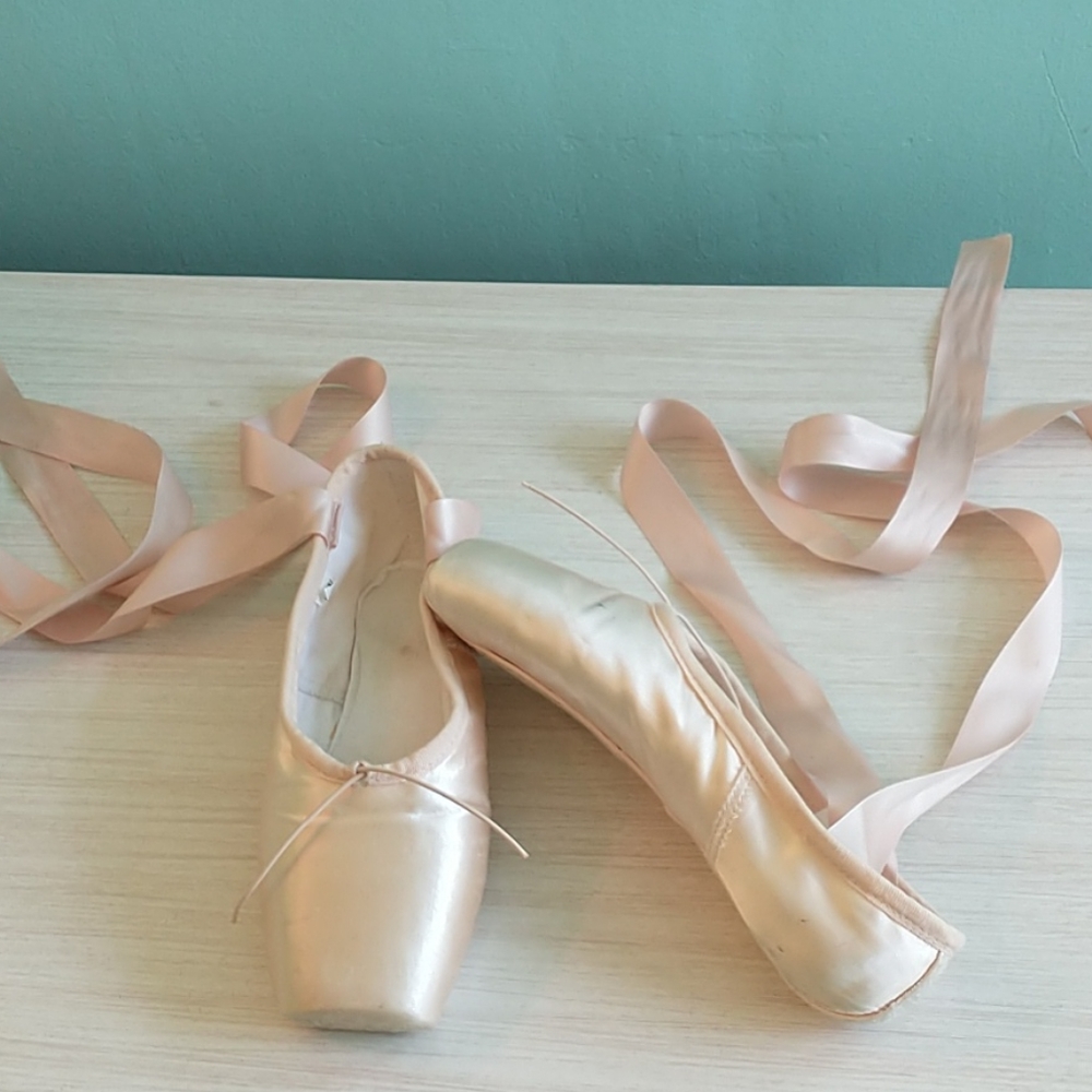 Milanoo Professional Ballet Satin Pointe Shoes (Cream Pink)